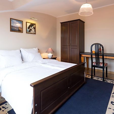 Hotel Sterling Garni Belgrado Esterno foto