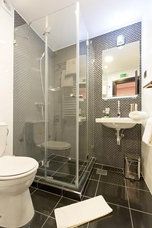 Hotel Sterling Garni Belgrado Esterno foto